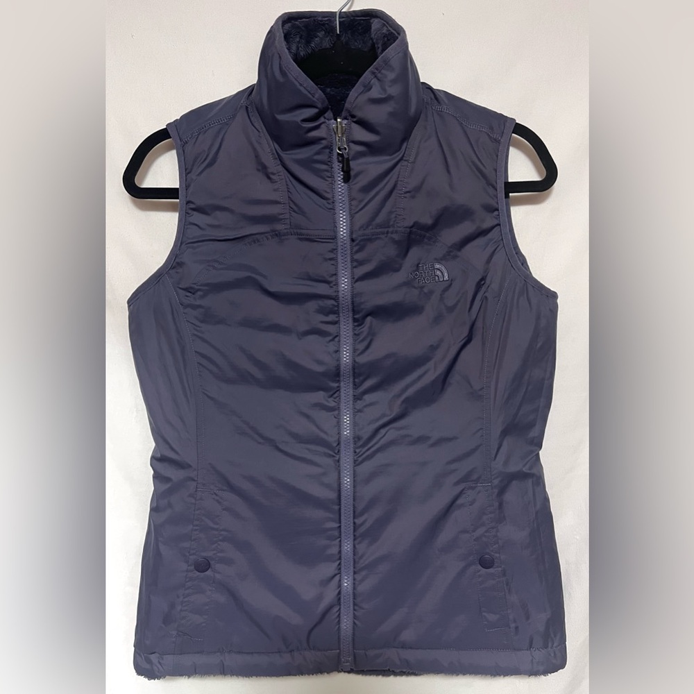 The North Face Mossbud Insulated Reversible Fleece Vest Outdoor Primaloft Cozy - Picture 3 of 16
